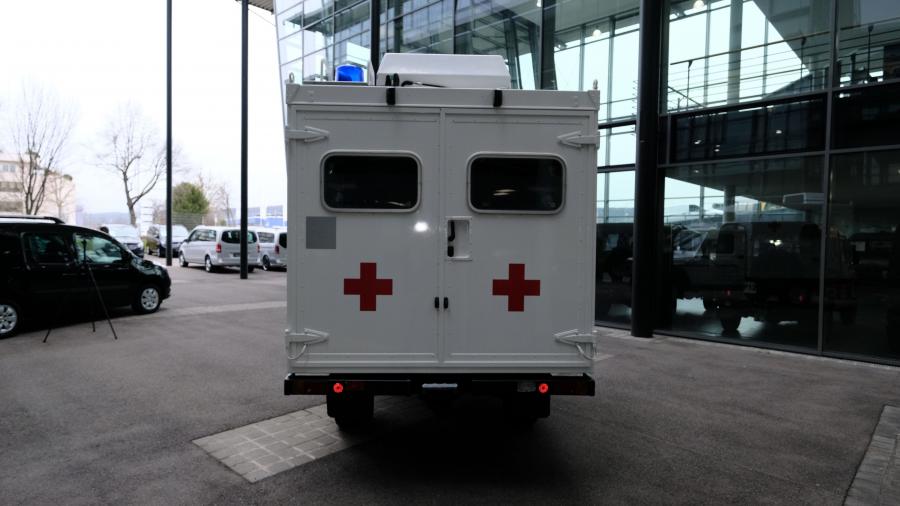  Puch 290 GD Krankenwagen 1994 года  (фото 8 из 20)